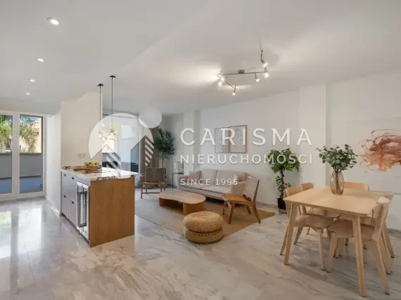 (7) Nowoczesny apartament z dużym tarasem – między Nueva Andalucía a San Pedro