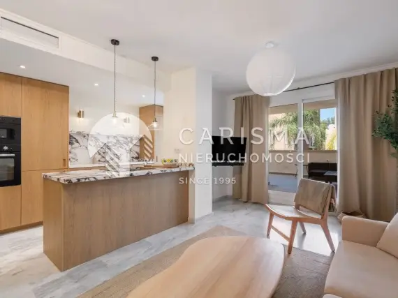 (13) Nowoczesny apartament z dużym tarasem – między Nueva Andalucía a San Pedro