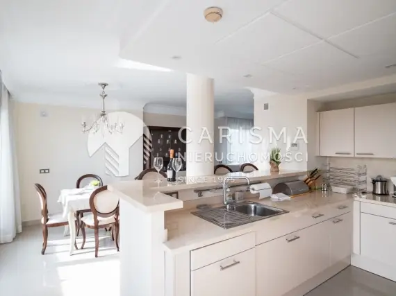 Apartament typu penthouse w Esteponie 2