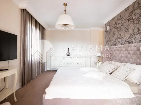(14) Apartament typu penthouse w Esteponie