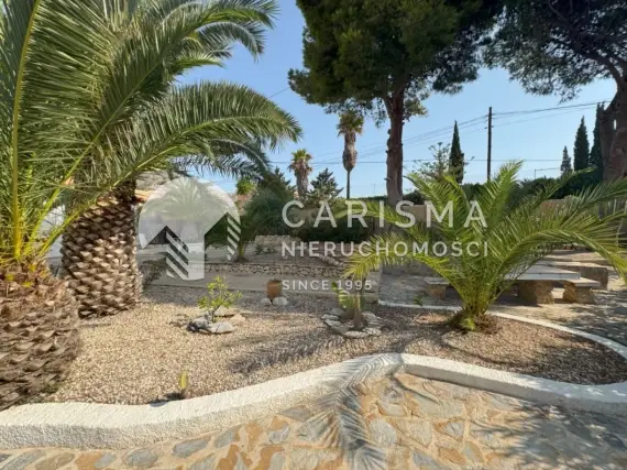 (8) Urokliwa willa w Calpe – Twój wymarzony dom w Hiszpanii