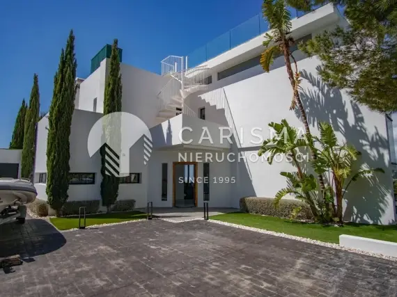 (22) Na sprzedaż – luksusowa willa z widokiem na morze i góry w Altea Hills