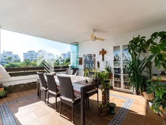 (6) Stylowy apartament z 3 sypialniami i kilkoma tarasami w Selwo, Estepona