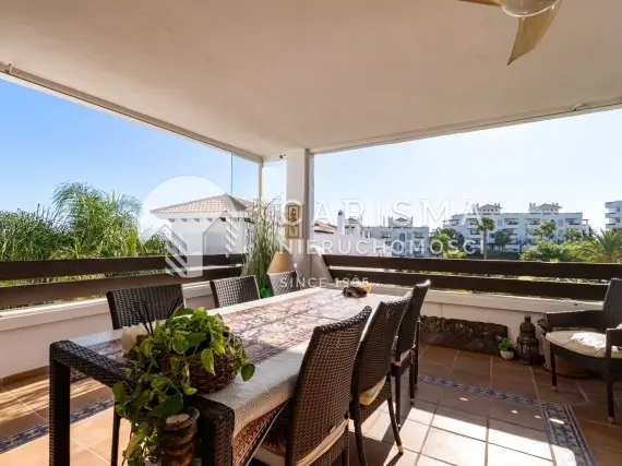 (10) Stylowy apartament z 3 sypialniami i kilkoma tarasami w Selwo, Estepona