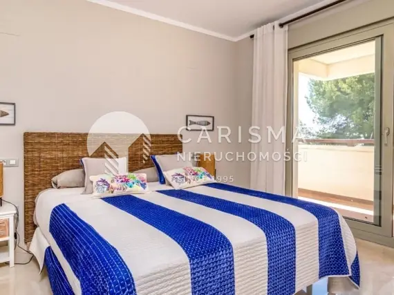 (6) Apartament narożny w Las Colinas Golf &amp; Country Club – 3 sypialnie, tarasy, baseny