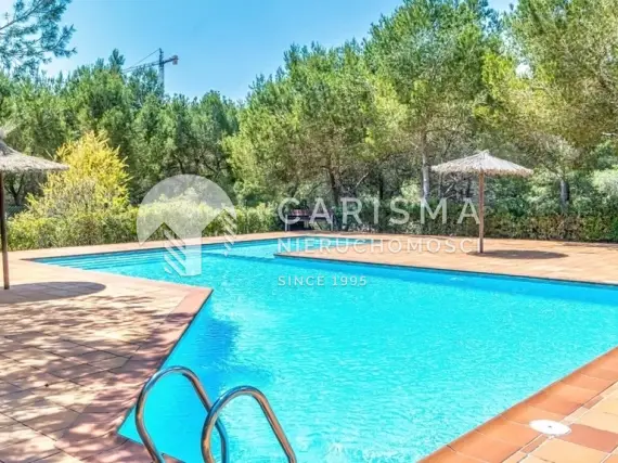(9) Apartament narożny w Las Colinas Golf &amp; Country Club – 3 sypialnie, tarasy, baseny
