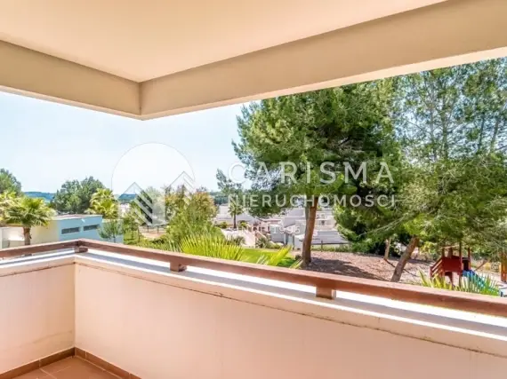 (23) Apartament narożny w Las Colinas Golf &amp; Country Club – 3 sypialnie, tarasy, baseny