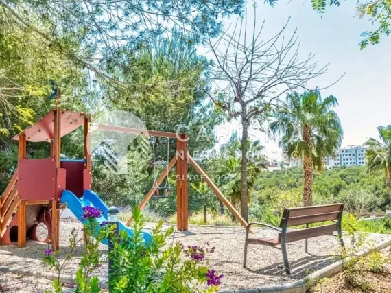 (24) Apartament narożny w Las Colinas Golf &amp; Country Club – 3 sypialnie, tarasy, baseny