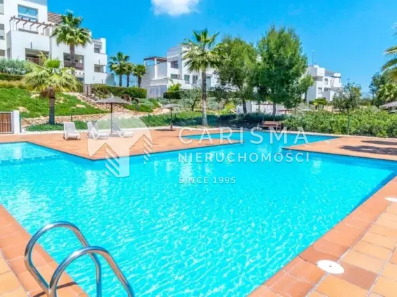 (28) Apartament narożny w Las Colinas Golf &amp; Country Club – 3 sypialnie, tarasy, baseny