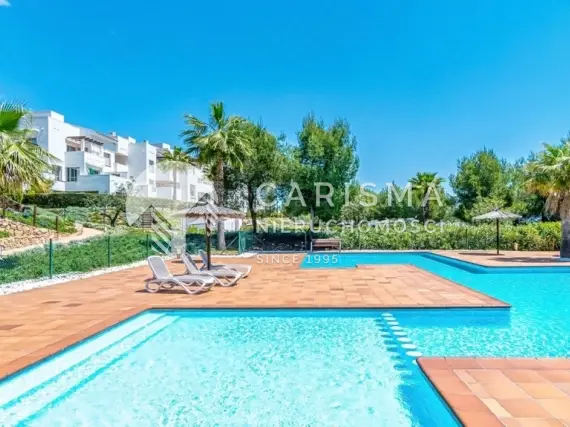 (39) Apartament narożny w Las Colinas Golf &amp; Country Club – 3 sypialnie, tarasy, baseny
