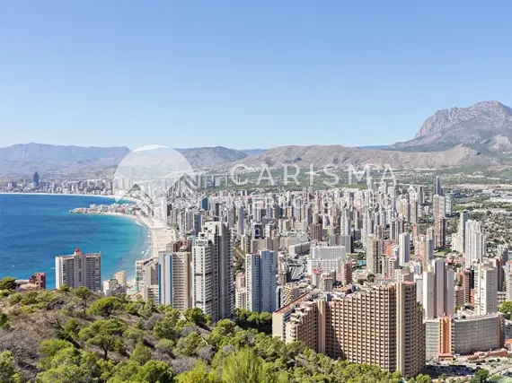 (29) Świetny produkt inwestycyjny w Benidorm. Najwyższy budynek mieszkalny w Europie!
