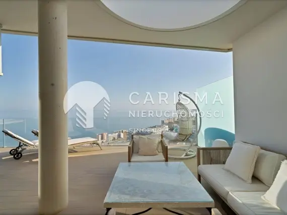 (40) Nowoczesny penthouse z tarasem i jacuzzi blisko plaży – La Reserva del Higuerón