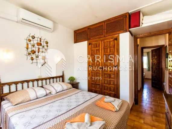 (19) Funkcjonalny parterowy dom w spokojnej i centralnej lokalizacji w Moraira