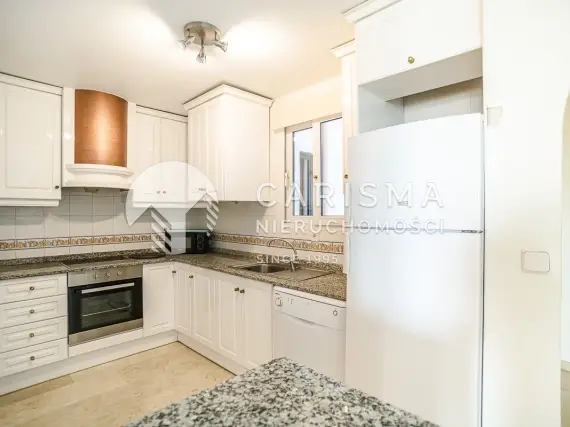 (11) Apartament w doskonałej lokalizacji przy Villamartin Plaza