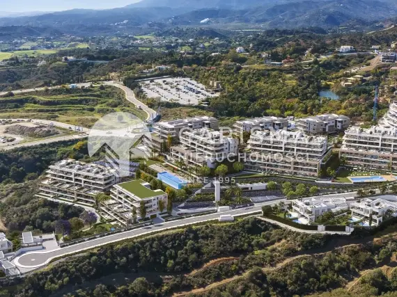Luksusowe apartamenty i biźniaki w Esteponie na Costa del Sol 1