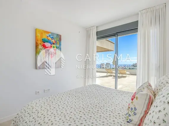 (40) Ekskluzywny apartament na ostatnim piętrze z 4 sypialniami – Estepona, Costa del Sol