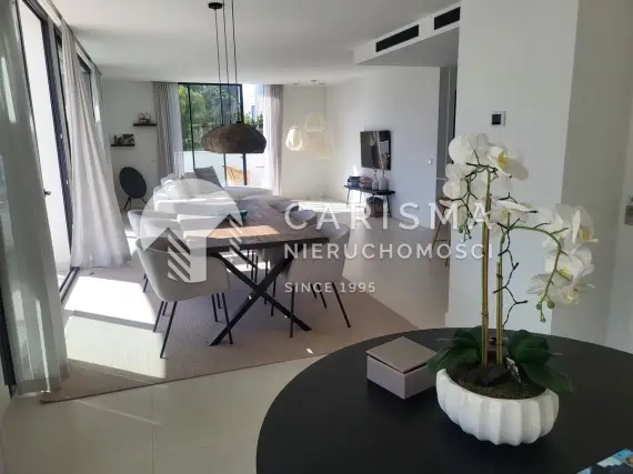 (12) Wyjątkowy penthouse apartament w Higuerón West, Costa del Sol