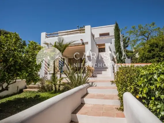 Urokliwa willa z panoramicznym widokiem na morze w Balcón al Mar, Jávea 2