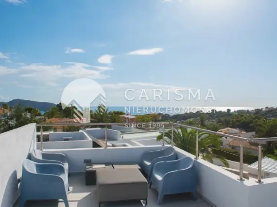 Urokliwa willa w Moraira z panoramicznymi widokami 1