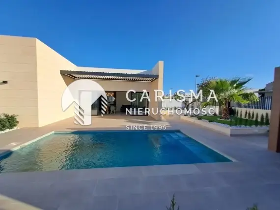 Nowoczesna i gotowa willa z pięknym widokiem w Polop na Costa Blanca 1