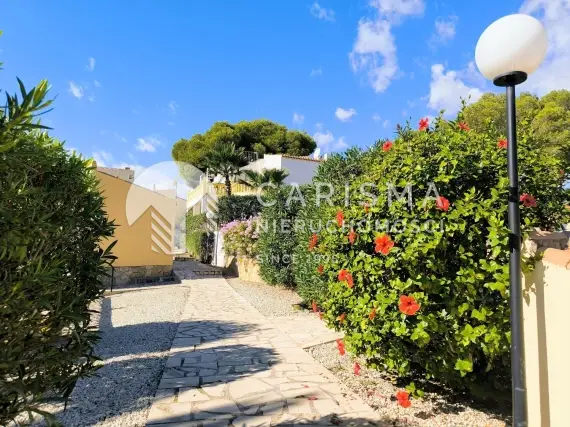 (4) Bungalow z widokami w Moraira