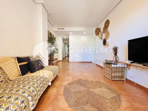 (17) Wyremontowany apartament tuż przy plaży w Guardamar del Segura na Costa Blanca