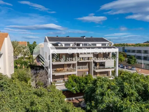Nowoczesny penthouse na sprzedaż – w odległości spaceru od plaży Arenal, Jávea 1
