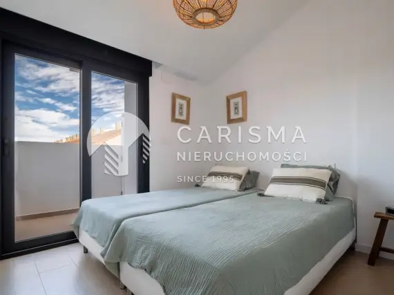 (25) Nowoczesny penthouse na sprzedaż – w odległości spaceru od plaży Arenal, Jávea
