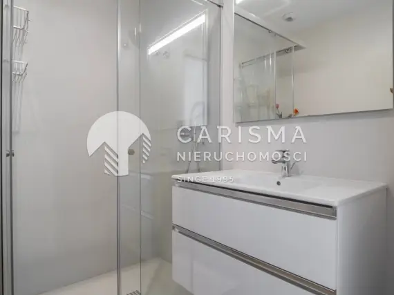 (27) Nowoczesny penthouse na sprzedaż – w odległości spaceru od plaży Arenal, Jávea