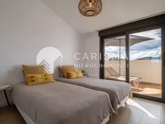 (29) Nowoczesny penthouse na sprzedaż – w odległości spaceru od plaży Arenal, Jávea