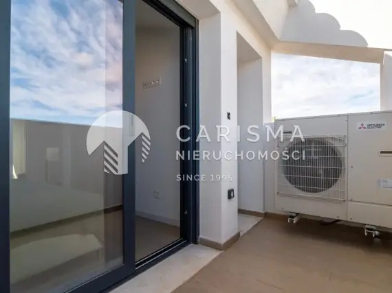 (36) Nowoczesny penthouse na sprzedaż – w odległości spaceru od plaży Arenal, Jávea