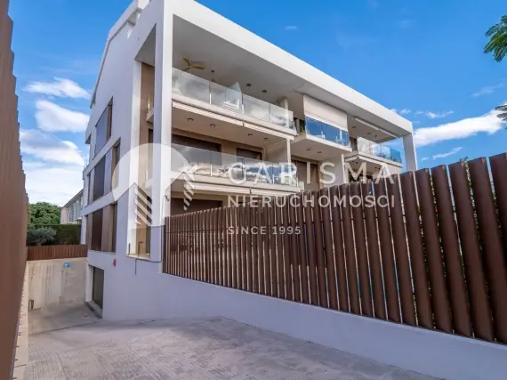 (38) Nowoczesny penthouse na sprzedaż – w odległości spaceru od plaży Arenal, Jávea