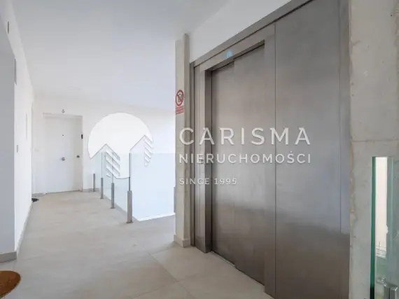 (40) Nowoczesny penthouse na sprzedaż – w odległości spaceru od plaży Arenal, Jávea