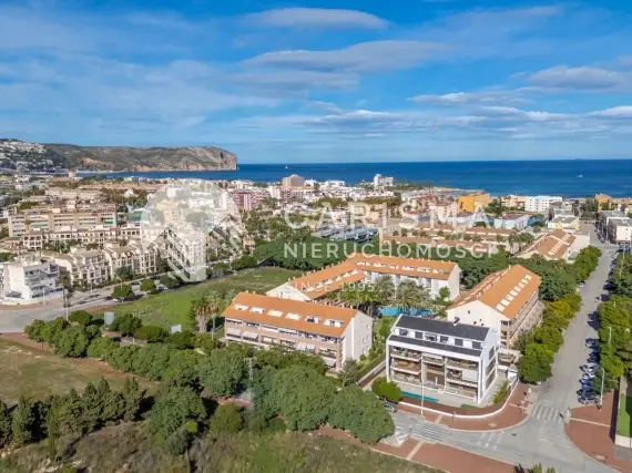 (45) Nowoczesny penthouse na sprzedaż – w odległości spaceru od plaży Arenal, Jávea