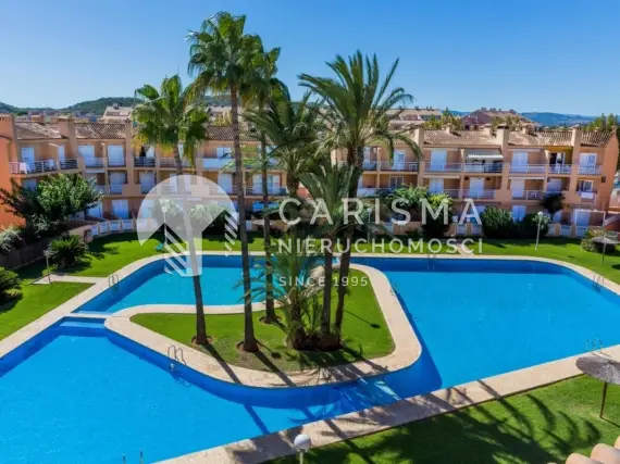 Dwupoziomowy penthouse po generalnym remoncie – blisko plaży Arenal, Jávea 1