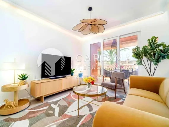 (4) Dwupoziomowy penthouse po generalnym remoncie – blisko plaży Arenal, Jávea