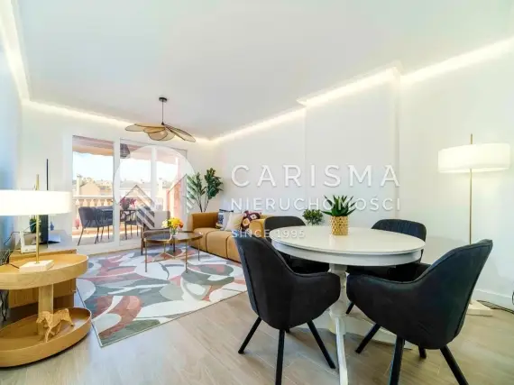 (9) Dwupoziomowy penthouse po generalnym remoncie – blisko plaży Arenal, Jávea
