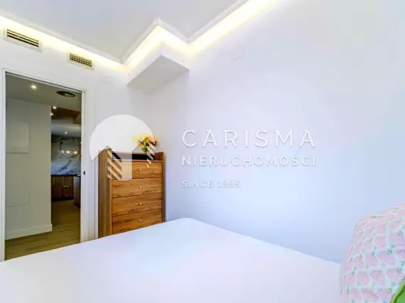 (25) Dwupoziomowy penthouse po generalnym remoncie – blisko plaży Arenal, Jávea