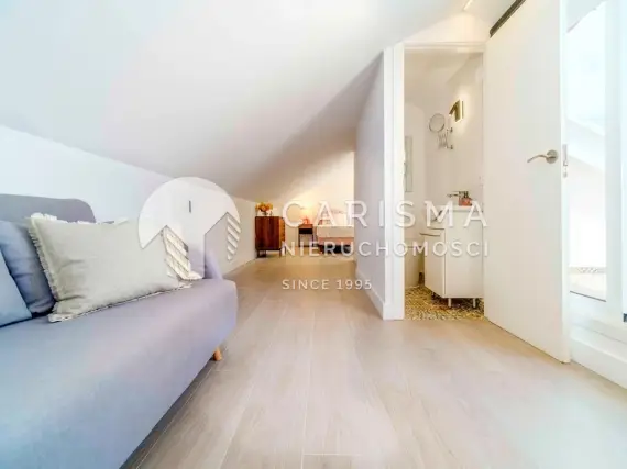(27) Dwupoziomowy penthouse po generalnym remoncie – blisko plaży Arenal, Jávea