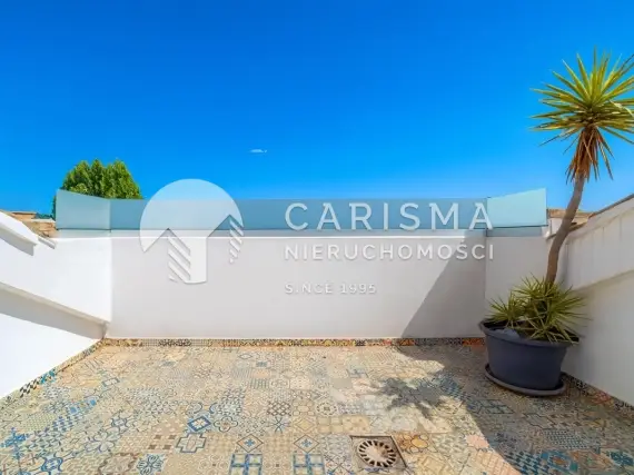 (30) Dwupoziomowy penthouse po generalnym remoncie – blisko plaży Arenal, Jávea