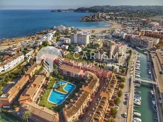 (44) Dwupoziomowy penthouse po generalnym remoncie – blisko plaży Arenal, Jávea