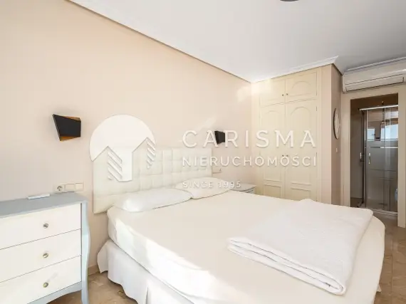 (16) Elegancki apartament w stylu śródziemnomorskim z panoramicznym widokiem na morze – Sierra de Altea