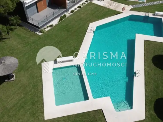 (24) Apartament 2 sypialnie, Villamartín Orihuela Costa, basen, garaż, gotowe do zamieszkania