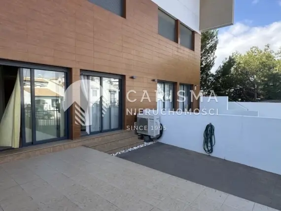(40) Apartament 2 sypialnie, Villamartín Orihuela Costa, basen, garaż, gotowe do zamieszkania
