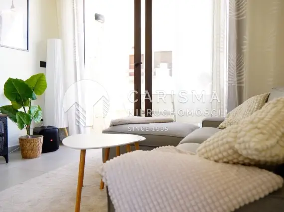(13) Nowoczesny apartament na najwyższym piętrze z prywatnym solarium – Los Balcones, Torrevieja