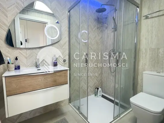 (29) Nowoczesny apartament na najwyższym piętrze z prywatnym solarium – Los Balcones, Torrevieja