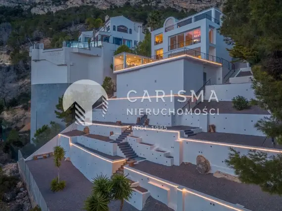 Współczesna willa z panoramicznym widokiem w Altea Hills 2
