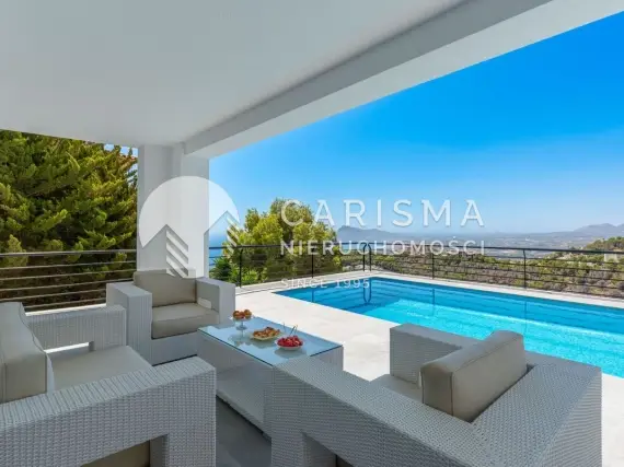 (5) Współczesna willa z panoramicznym widokiem w Altea Hills