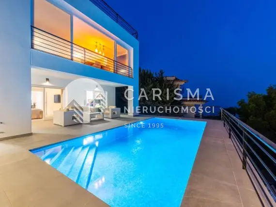(7) Współczesna willa z panoramicznym widokiem w Altea Hills