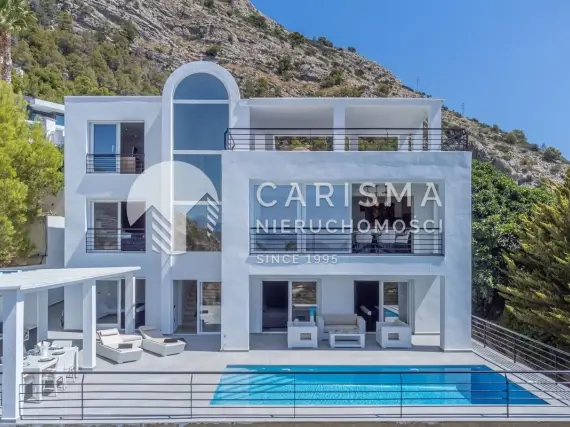 (11) Współczesna willa z panoramicznym widokiem w Altea Hills